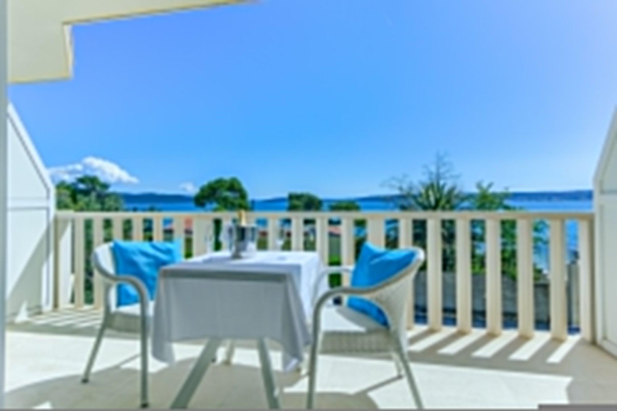 Hotel Villa Zarko Kaštel Stari Esterno foto