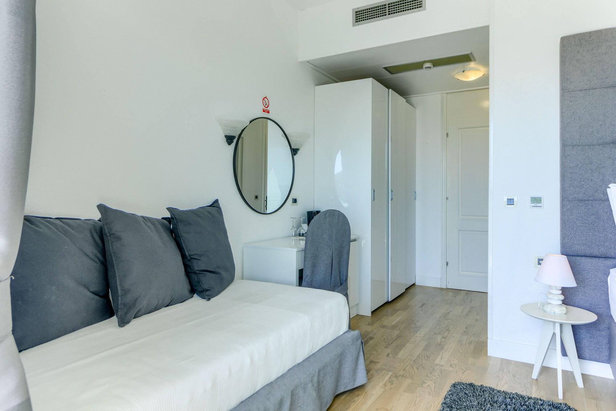Hotel Villa Zarko Kaštel Stari Esterno foto