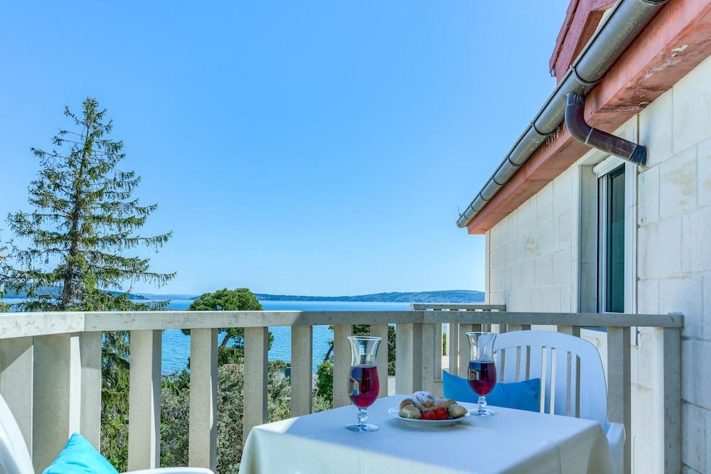 Hotel Villa Zarko Kaštel Stari Esterno foto