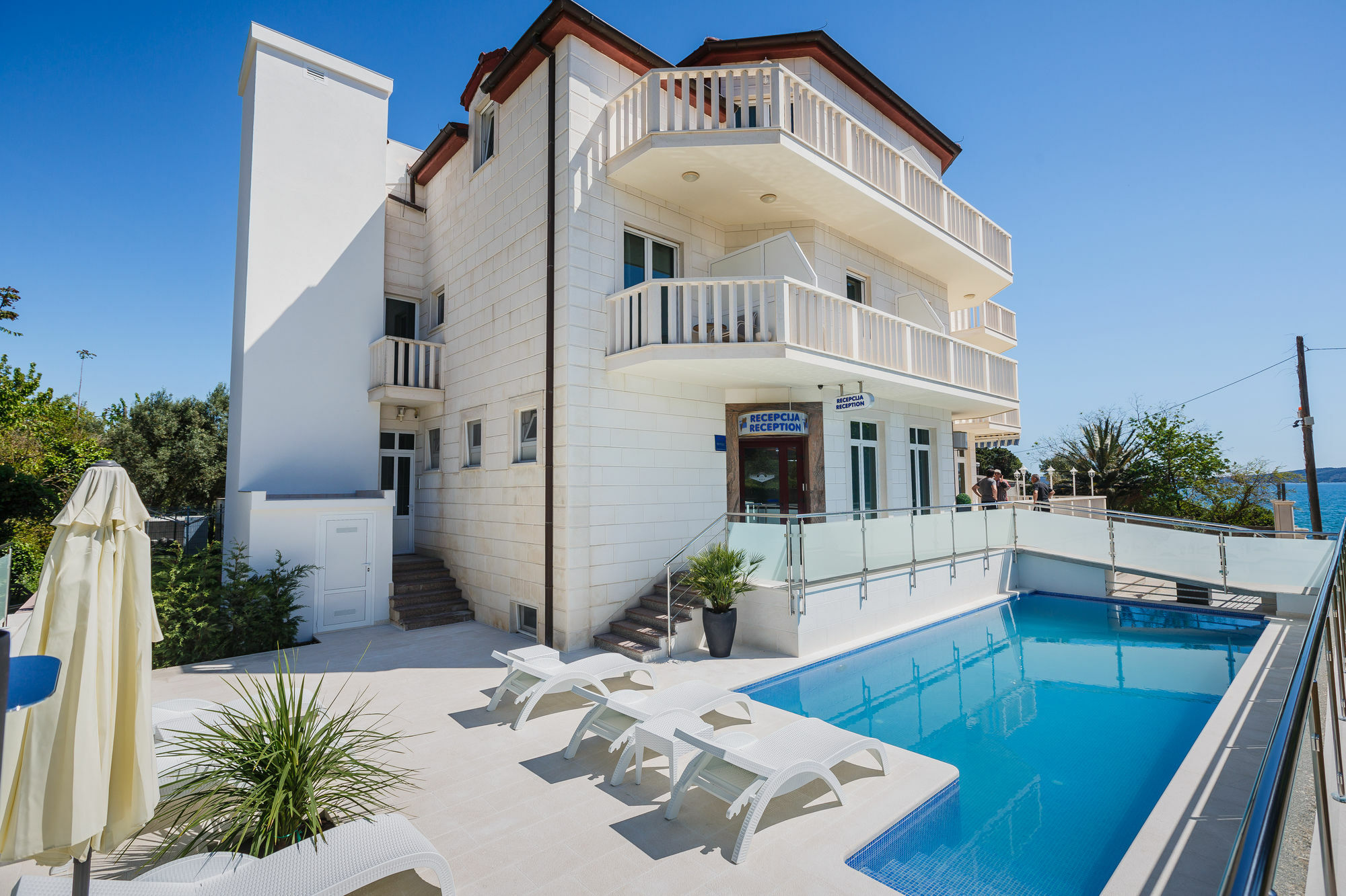 Hotel Villa Zarko Kaštel Stari Esterno foto