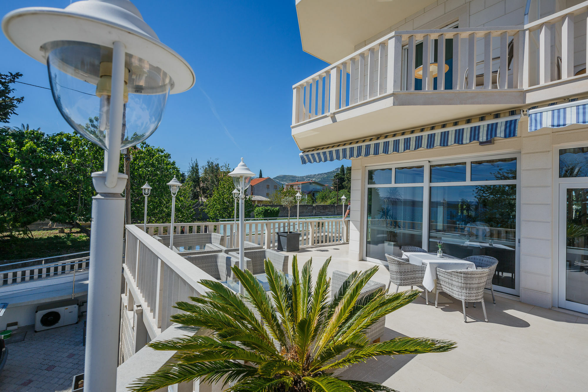 Hotel Villa Zarko Kaštel Stari Esterno foto