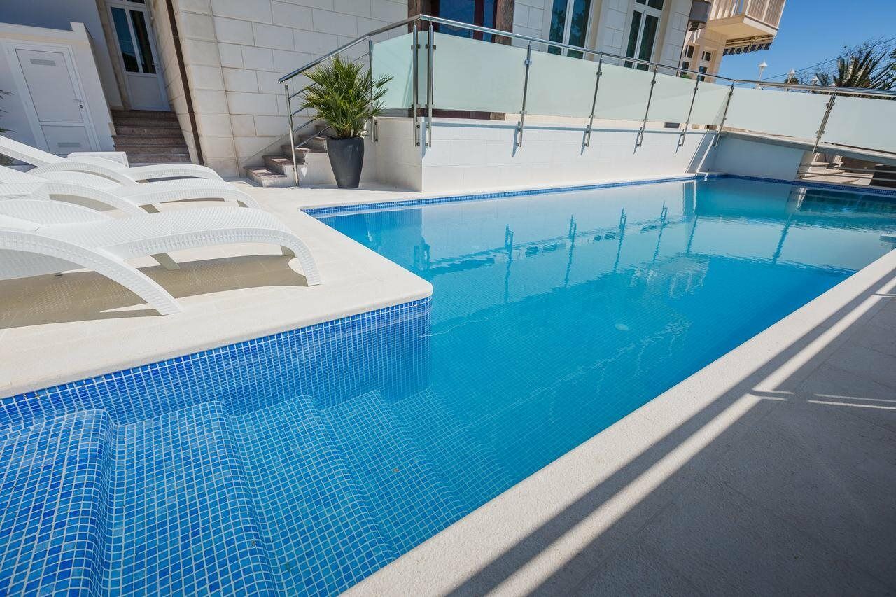 Hotel Villa Zarko Kaštel Stari Esterno foto