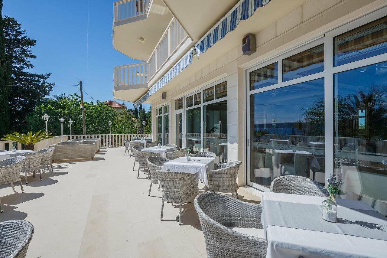 Hotel Villa Zarko Kaštel Stari Esterno foto